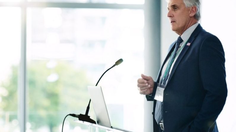 Creating Memorable Speech by Focusing on Key Takeaways